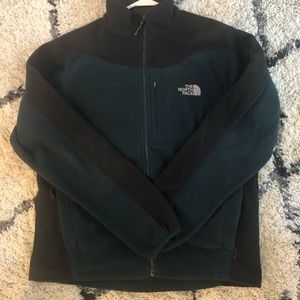 Men’s Dark Green North Face Fleece. Used, but good condition. Size: Large